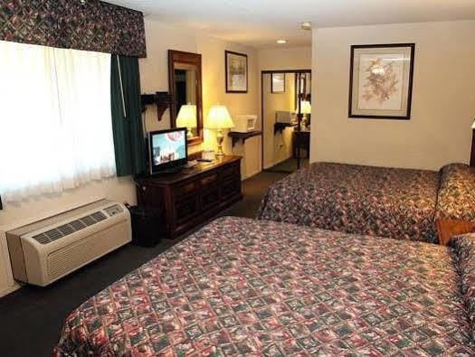 Americas Best Value Inn & Suites - לנצ'סטר מראה חיצוני תמונה